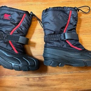 Sorel Flurry Snow Boots Black big kids size 2 good condition